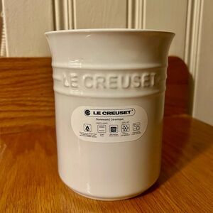 New Le Creuset Stoneware Liter Utensil /Vase Color White